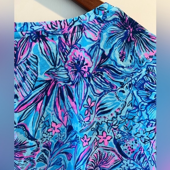 Lilly Pulitzer Meredith tshirt in Breakwater Blue Shells and Bells NWT - Picture 11 of 16